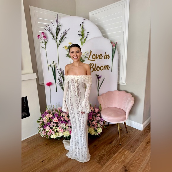 House of CB BELLE Vintage Cream Floral Lace Off-Shoulder Maxi Dress - Picture 2 of 6